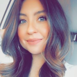 Meet your Posher, Aurora